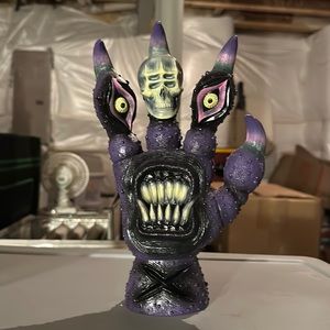Vinyl Toy Four Fingers Mishka LA Exclusive
